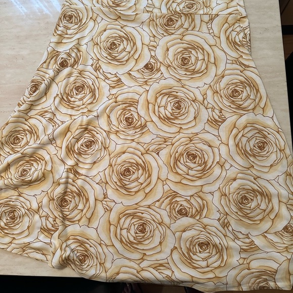 LuLaRoe cream yellow skirt set classic T and Azure skirt Roses L XL - Picture 12 of 13